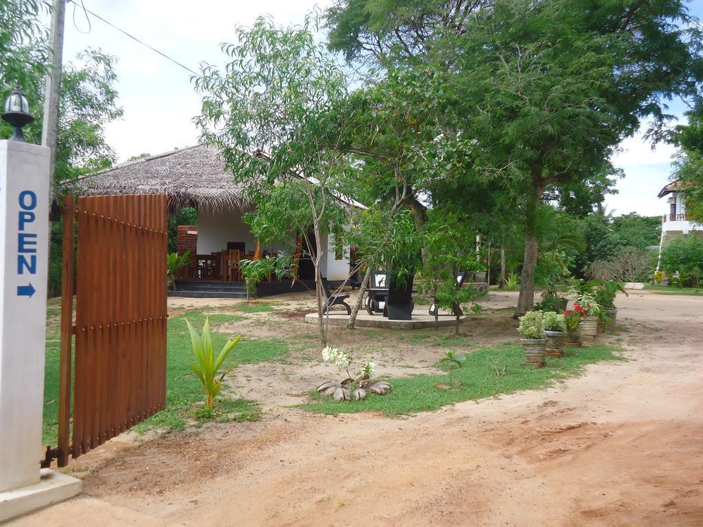 Rock Pool Residence Тангалла Экстерьер фото